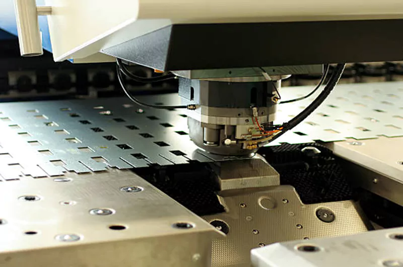 Stamping: Precision volume tinggi ing wangun logam